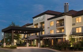 Courtyard By Marriott Tulsa Central