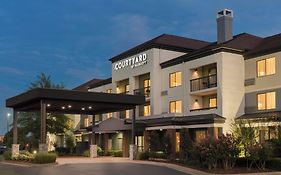 Courtyard By Marriott Tulsa Central